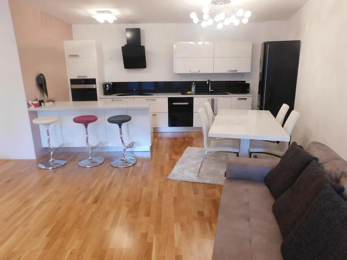 Apartment Ypsilon Ljubljana